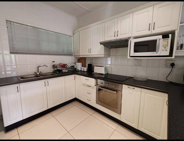 2 BEDROOM APARTMENT FOR SALE IN RENNIES BEACH